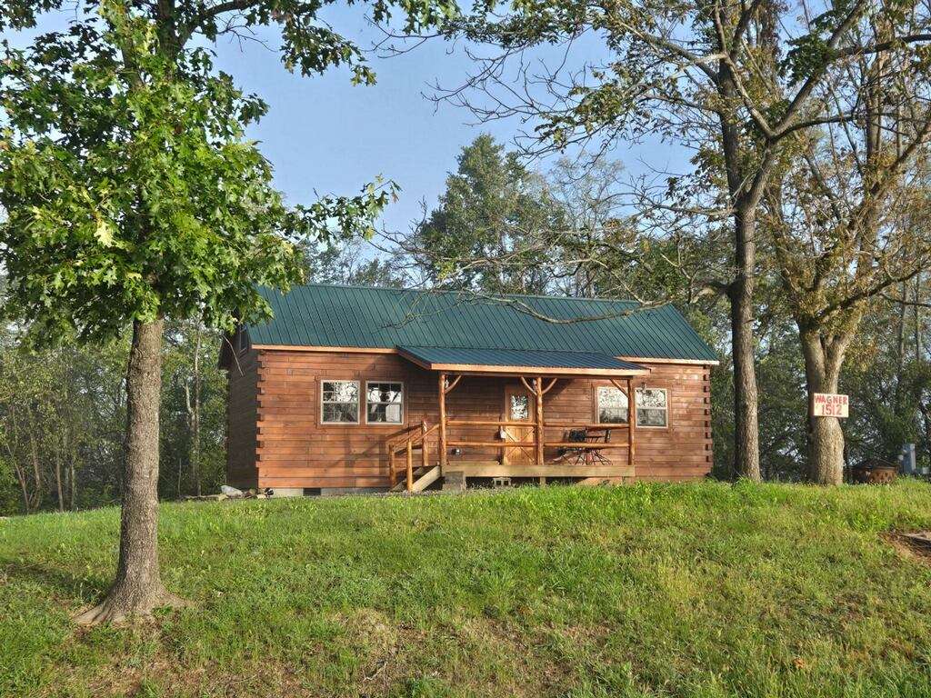 Schwartz Cabin exterior